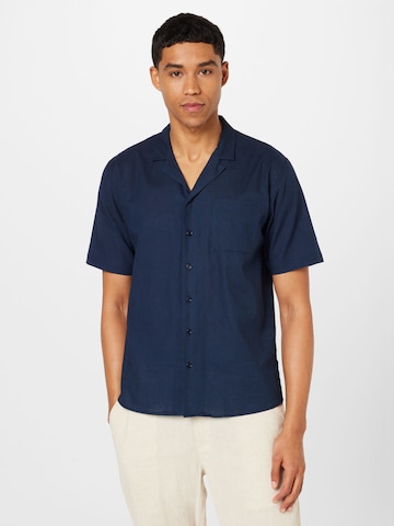 By Garment Makers Regular fit Button Up Shirt 'Elmer' in Blue: front