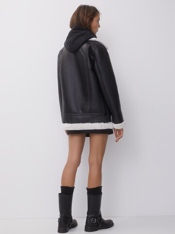 Pull&Bear Winter Jacket in Black