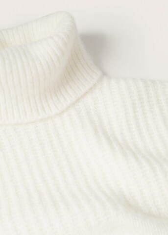 Pullover 'Serenac' di MANGO in bianco