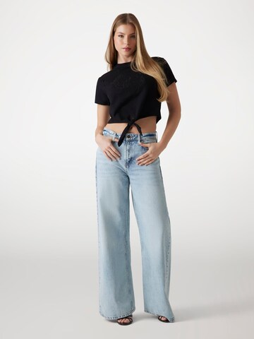 GUESS T-Shirt in Schwarz