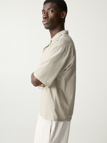 Pull&Bear Comfort fit Button Up Shirt in Beige