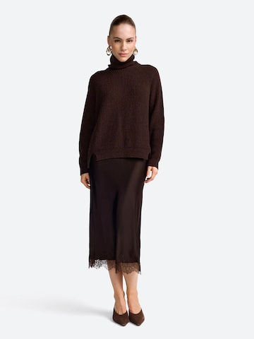 Fustă de la Rich & Royal pe maro