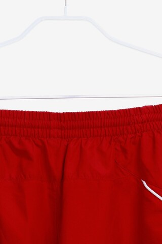 UMBRO Shorts in 34 in Red
