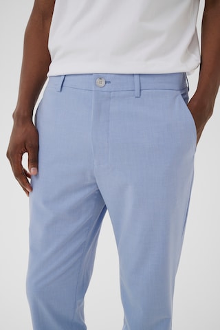 Matinique Regular Hose 'Liam' in Blau