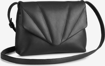 MARKBERG Crossbody Bag 'Sheila' in Black: front