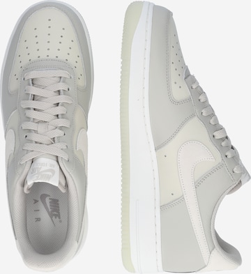 Nike SportswearNiske tenisice 'Nike Air Force 1' - siva boja