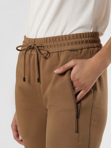 Effilé Pantalon COMMA en marron