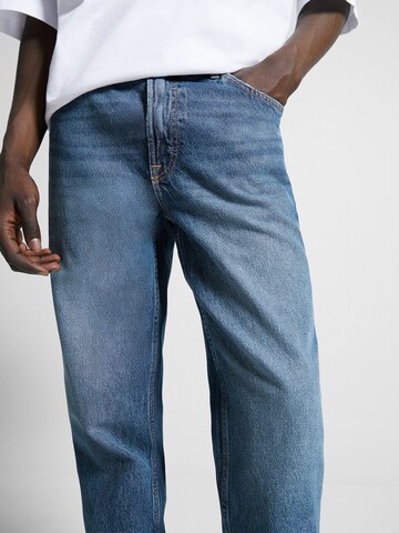 Bershka Regular Jeans in Blauw