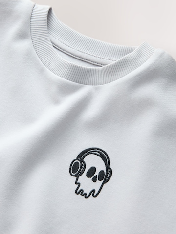 Next T-Shirt in Grau