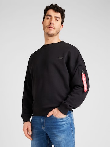 ALPHA INDUSTRIES Sweatshirt 'Essentials' i svart: framsida