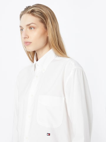 Chemisier TOMMY HILFIGER en blanc