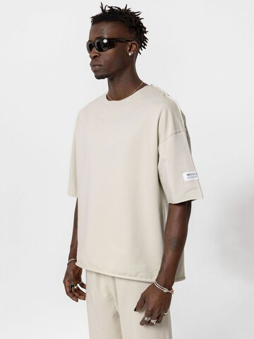 Tricou 'Vaucluse' de la VAMOS CLO pe bej