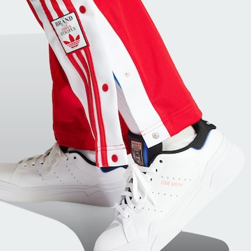 ADIDAS ORIGINALS Loosefit Broek 'Adibreak' in Rood