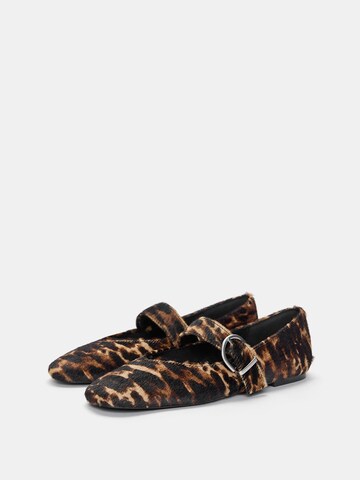 Pull&Bear Ballerina met riempjes in Bruin
