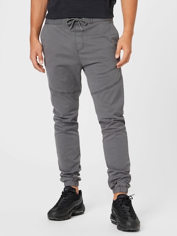 Effilé Pantalon QS en gris : devant