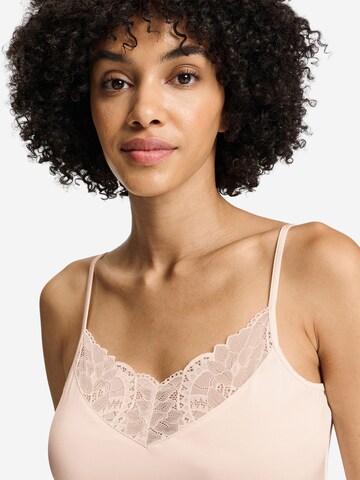 Haut ' Azelia ' Hanro en rose