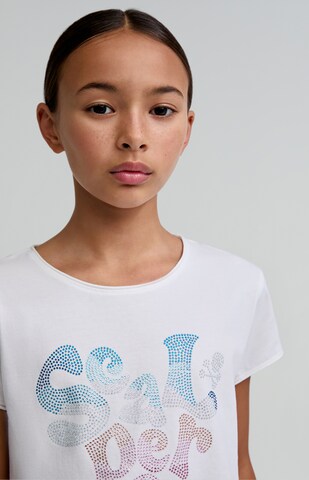 Tricou de la Scalpers pe alb