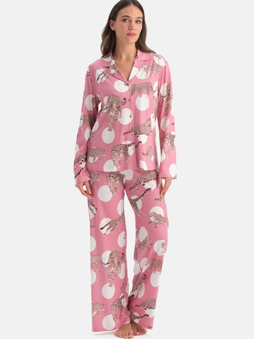 Dagi Pyjama värissä vaaleanpunainen: etupuoli