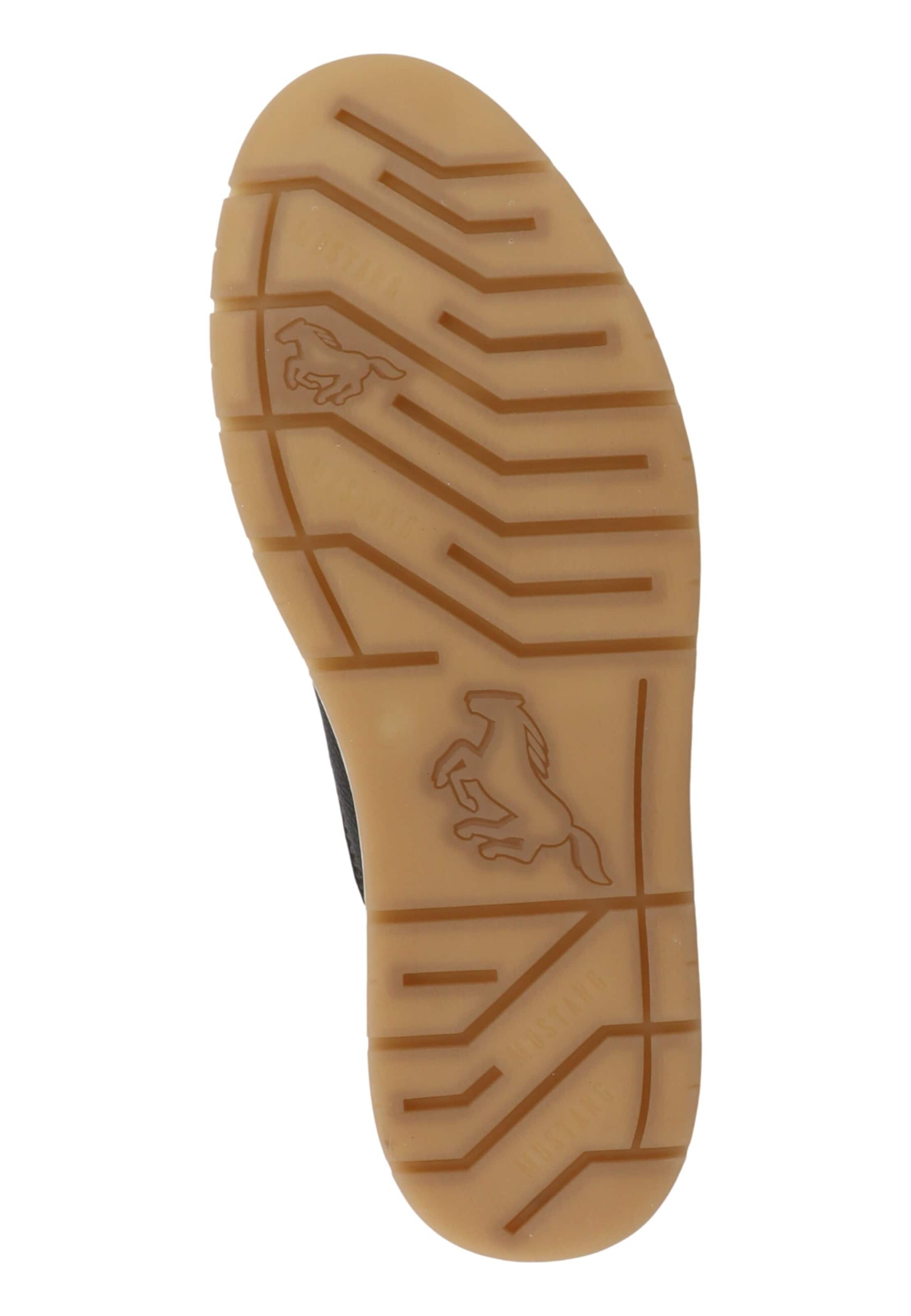 MUSTANG Sportieve veterschoen in Zwart