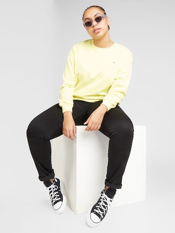 Tommy Hilfiger CurveSweater majica - žuta boja