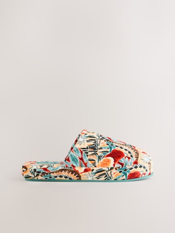 Next Тапки в Красный