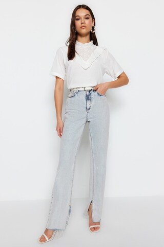 Trendyol - Camiseta en blanco