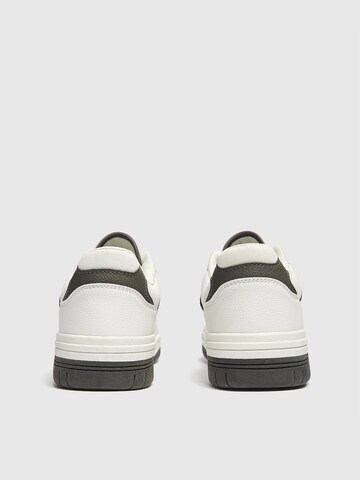 Pull&Bear Sneaker in Schwarz