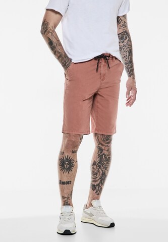Street One MEN Regular Chinohose in Rot: Vorderseite