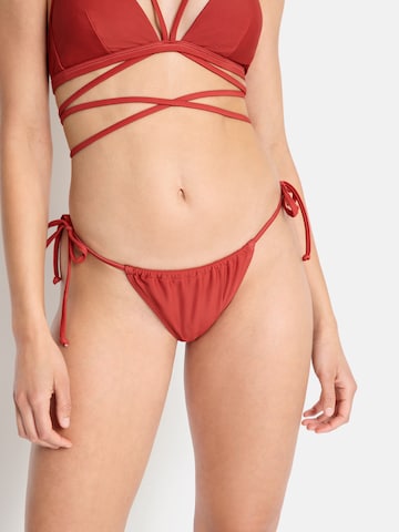 LSCN by LASCANA Bikini Bottoms 'cheeky Gina' in Red: front