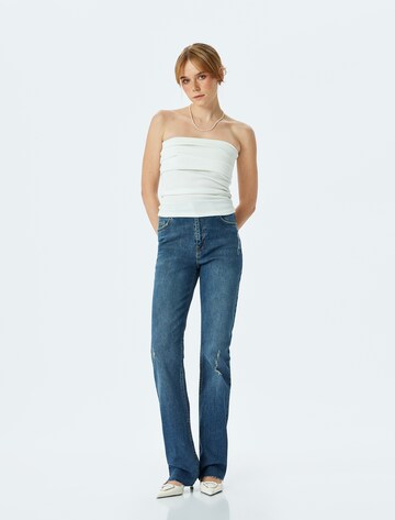 Koton Flared Jeans in Blau: Vorderseite