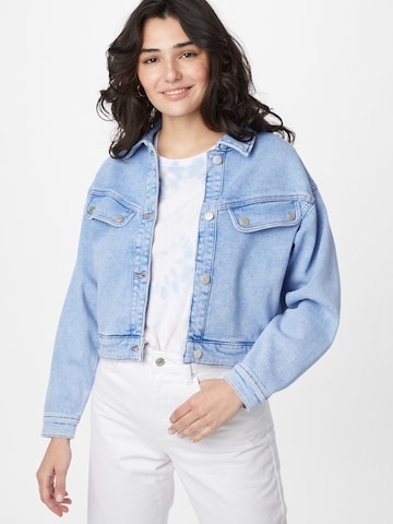 QS by s.Oliver Between-Season Jacket in Blue: front