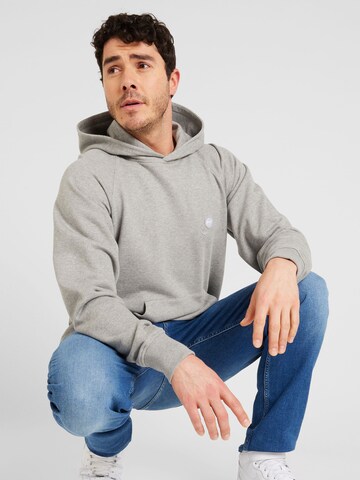 DENHAM Sweatshirt 'BROOKER' in Grau