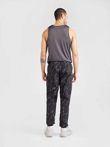 ADIDAS ORIGINALS - Tapered Pantalón en negro