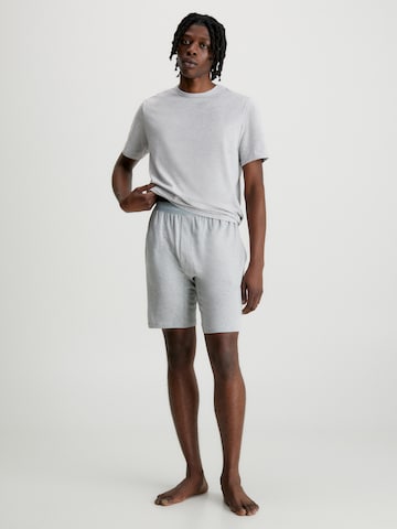 Pyjama court Calvin Klein Underwear en gris : devant