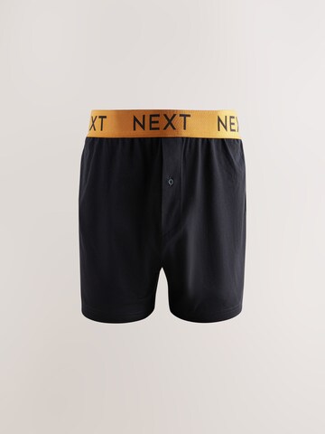 Boxeri de la Next pe negru
