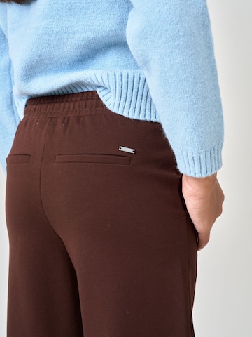 Pantalon Deeluxe en marron