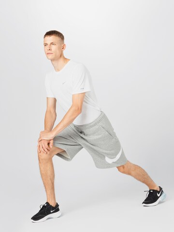 NIKE Funkční tričko 'Miler' – bílá