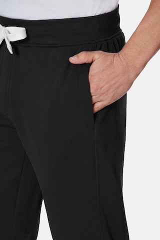 Effilé Pantalon Hero en noir