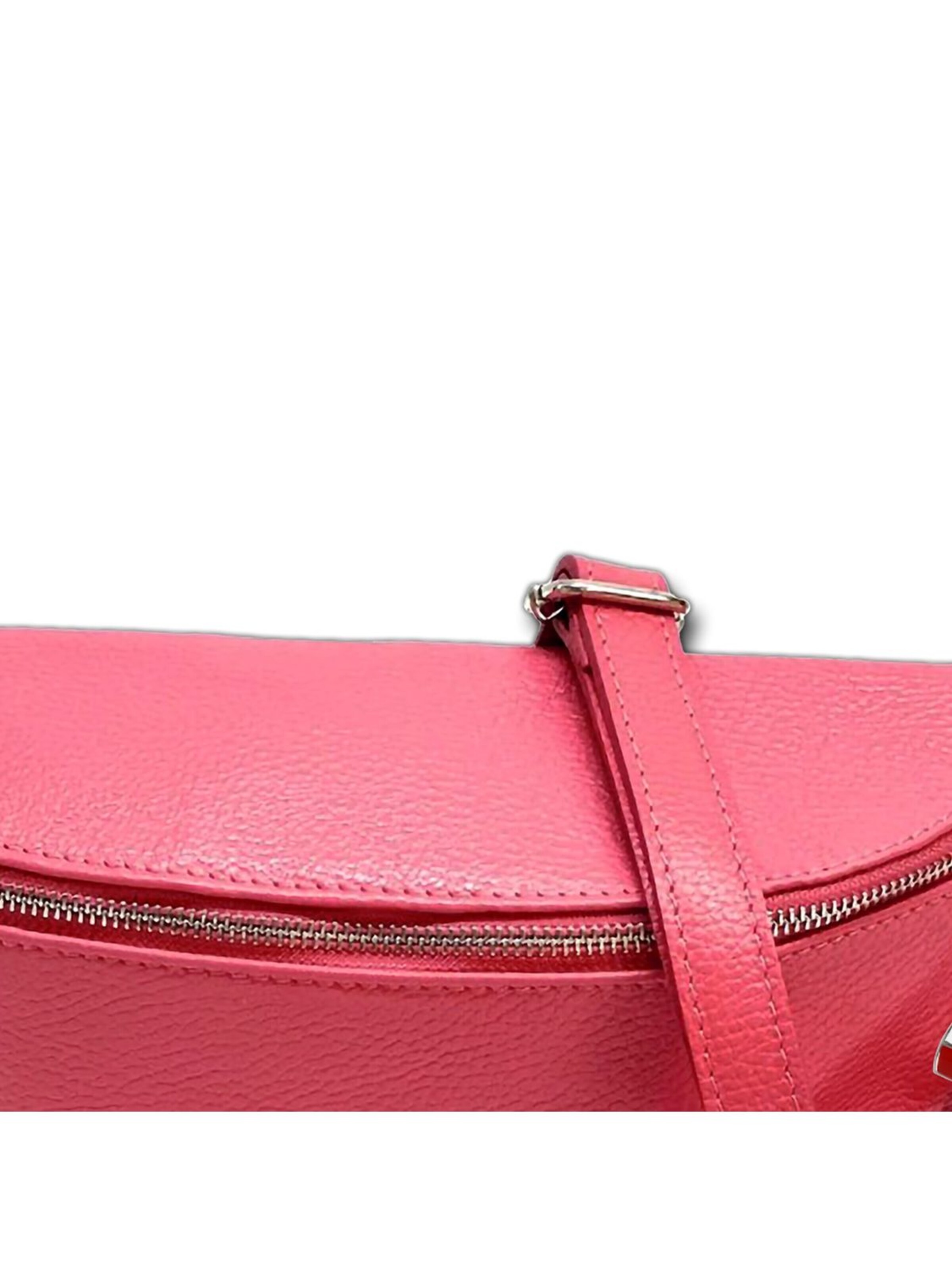 Florence Heuptas in Rood