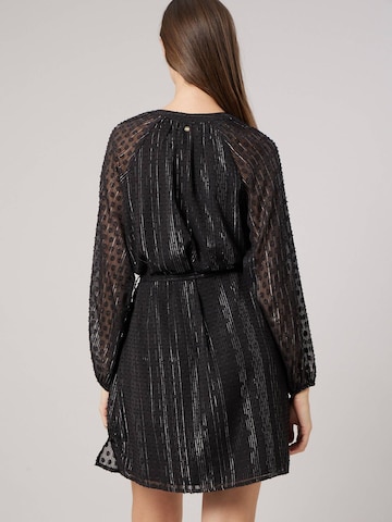 Deeluxe Kleid‌‌ in Schwarz