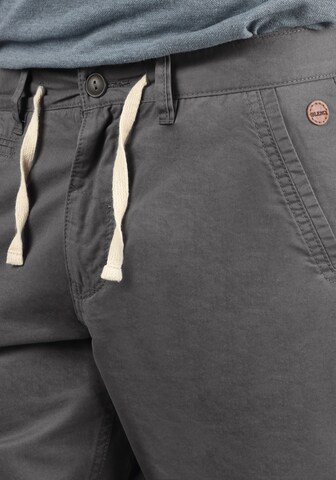 BLEND Regular Chinoshorts 'Kankuro' in Grau