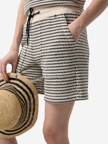 BOGNER Loosefit Shorts 'Steena' in Weiß