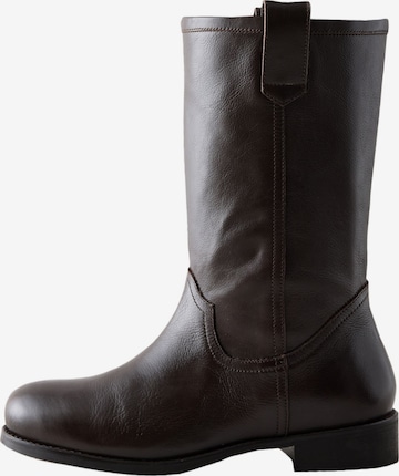 Next Boot in Brown: front