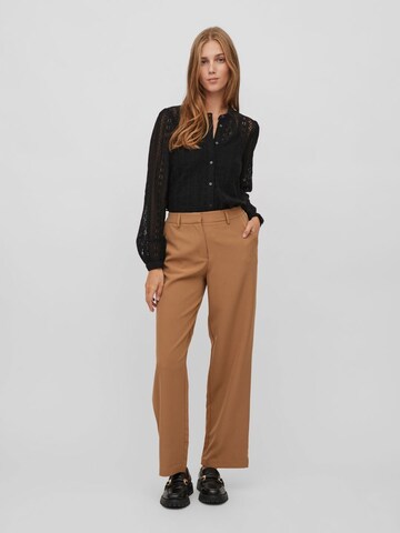 VILA Regular Chino trousers in Brown