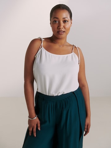 Guido Maria Kretschmer Curvy - Top 'Joana' em branco: frente