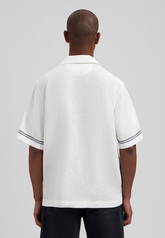 Dstrezzed Regular fit Button Up Shirt in White