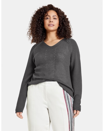 SAMOON Sweater in Grey: front