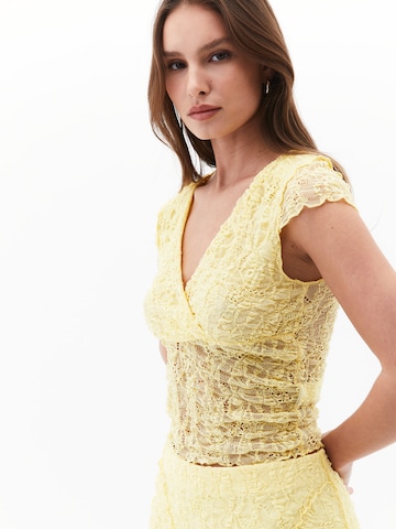 OXXO Top in Yellow