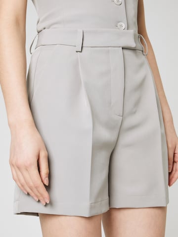 LENI KLUM x ABOUT YOU Regular Pleat-Front Pants 'Elisa' in Grey