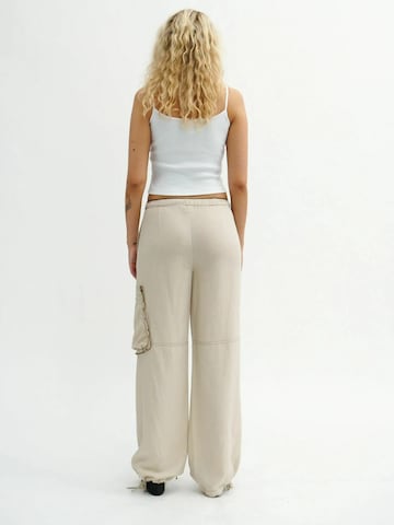 Résumé Normální Kalhoty ' AbolloRS ' – béžová